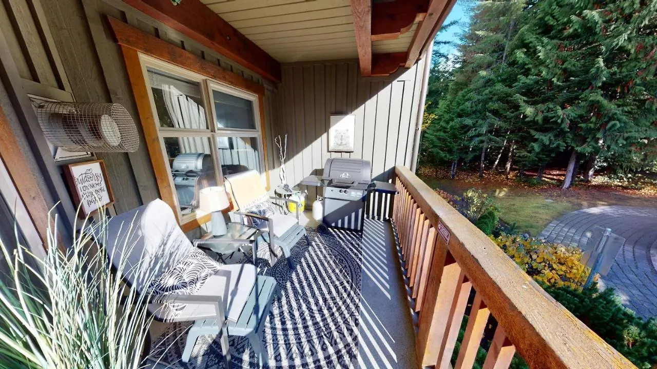 *** Hotel Lost Lake Lodge Whistler Canada