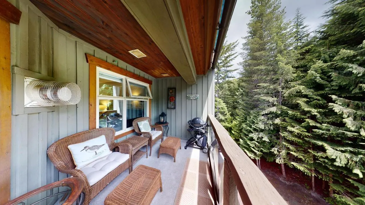 *** Szálloda Lost Lake Lodge Whistler Kanada